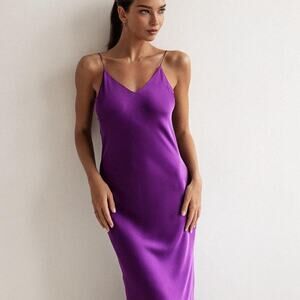 Purple satin maxi dress - The Drop